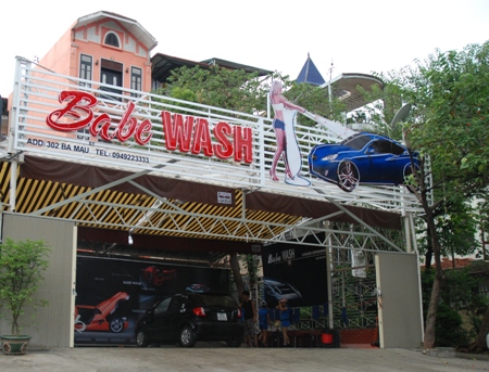 Biển quảng cáo rửa xe ô tô nan nhôm chữ nổi
